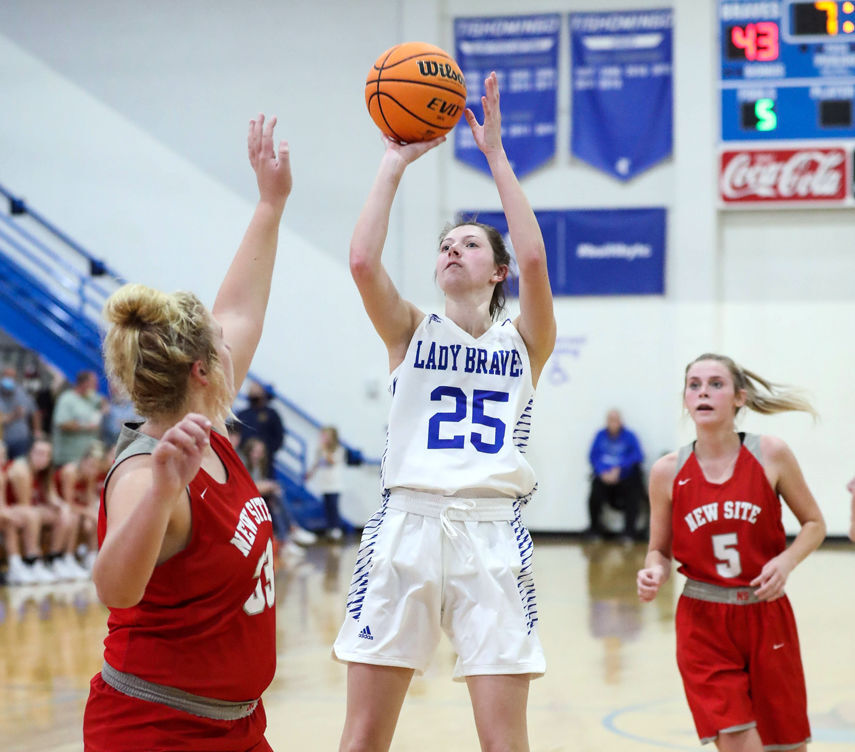 Lady Braves advance to title game
